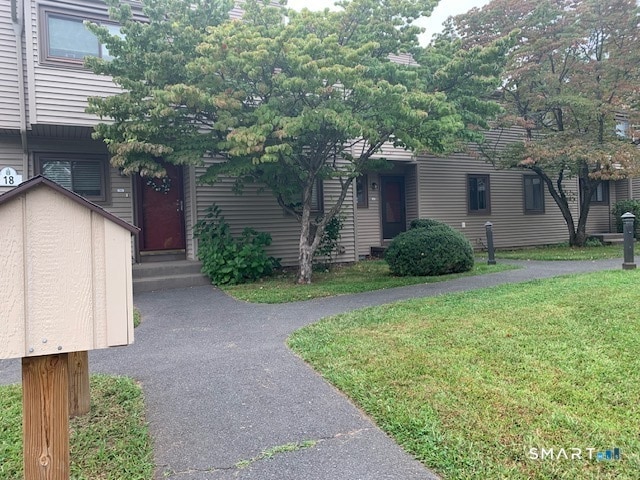 Building Photo - 18 Greenbriar Dr