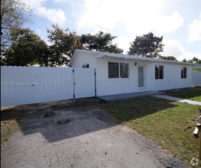 Building Photo - 11460 SW 196th Terrace Rental