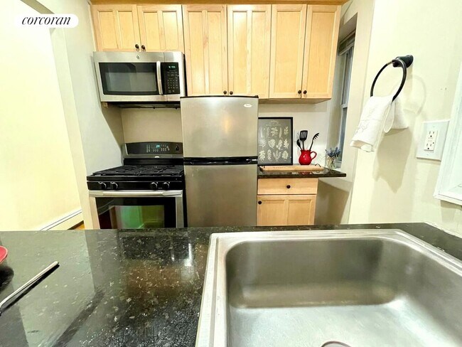 Photo - 471 W 140th St