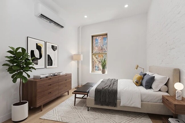Photo - 246 E 53rd St Unidad 3B