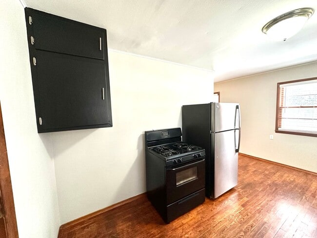 Photo - 3 BEDROOM 1 BATH IN JOPLIN-$1200 RENT-$1200 DEPOSIT