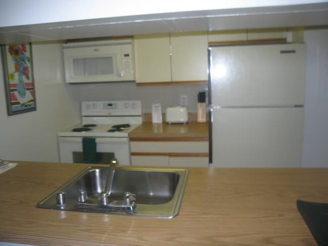 Kitchen - 600 21st St NW Unit 502