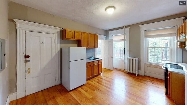 Photo - 35 Dwight St