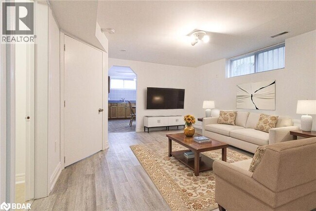 Photo - 34 Glenmanor Dr