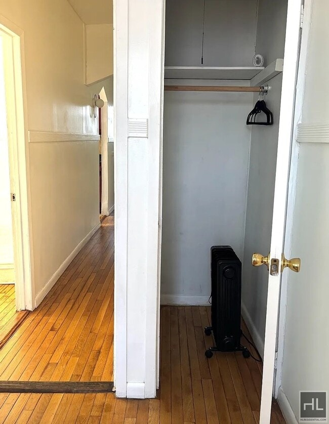 Photo - 3BR 1BA Top Floor Brick Townhouse w/ Commu... Unit 2