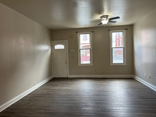 Photo - 1920 N 4th St