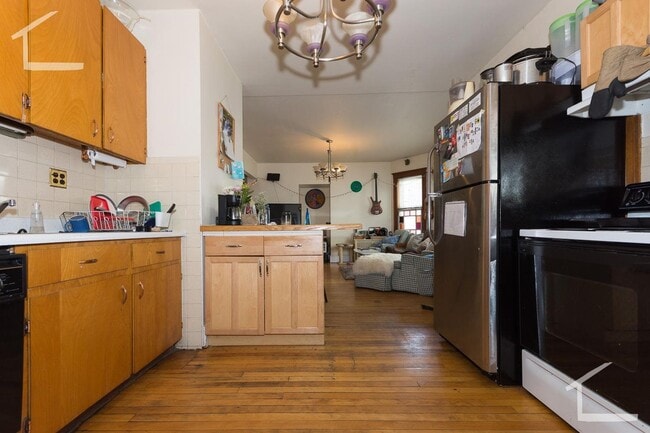 Bright 3 bedroom - Bright 3 bedroom House