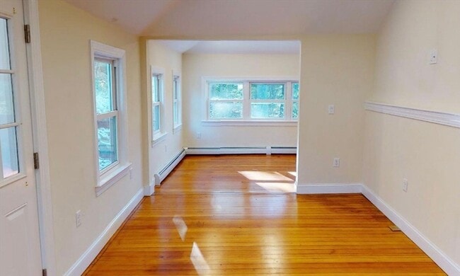 Photo - 17 Lyndale Ave