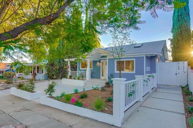 Photo - 5135 N Eagle Rock Blvd Unit 5137 1/2 Eagle Rock Blvd