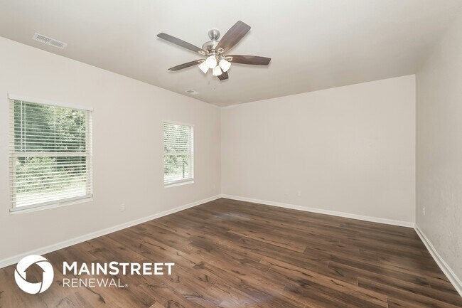 Photo - 880 Clover Cir