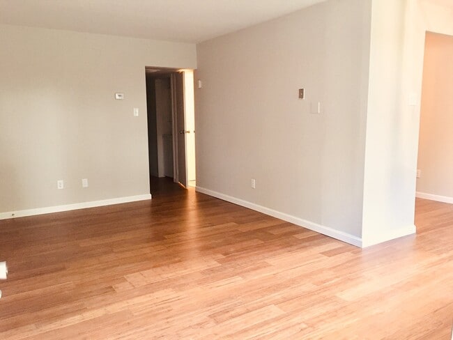 Photo - 810 N Forklanding Rd Unit 211