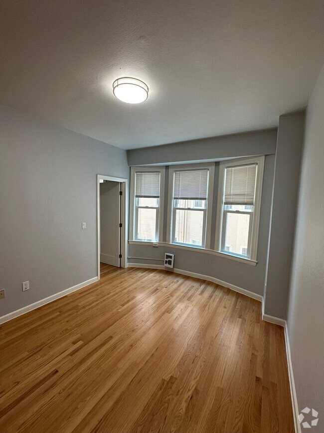 Building Photo - 347 Eddy St Unit 406 Rental