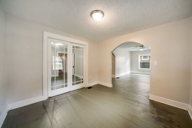 Photo - Home for rent in Elizabethtown! Less than ...