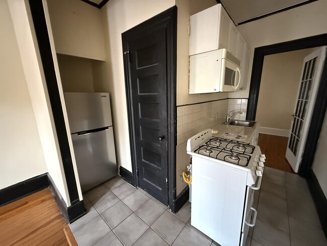 Photo - 114 Lake St Unit 2F