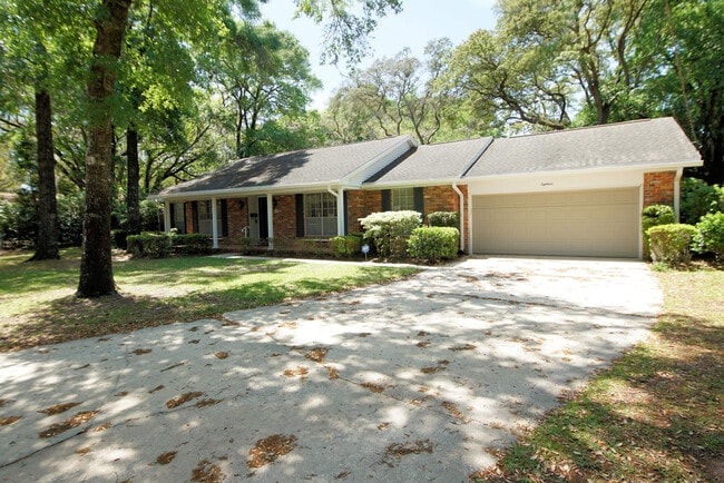Photo - 18 Sherwood Rd NW