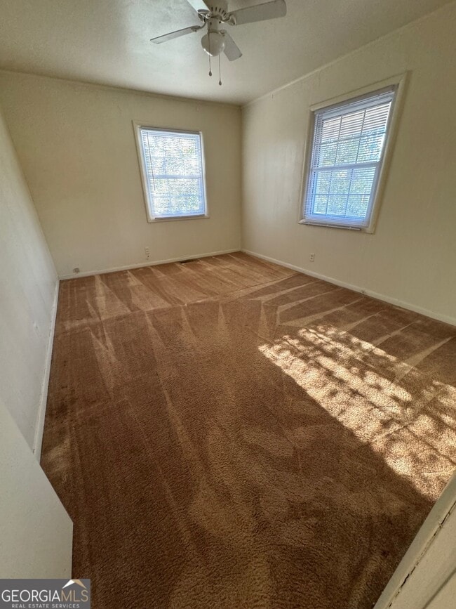 Photo - 140 Allenwood Rd SW