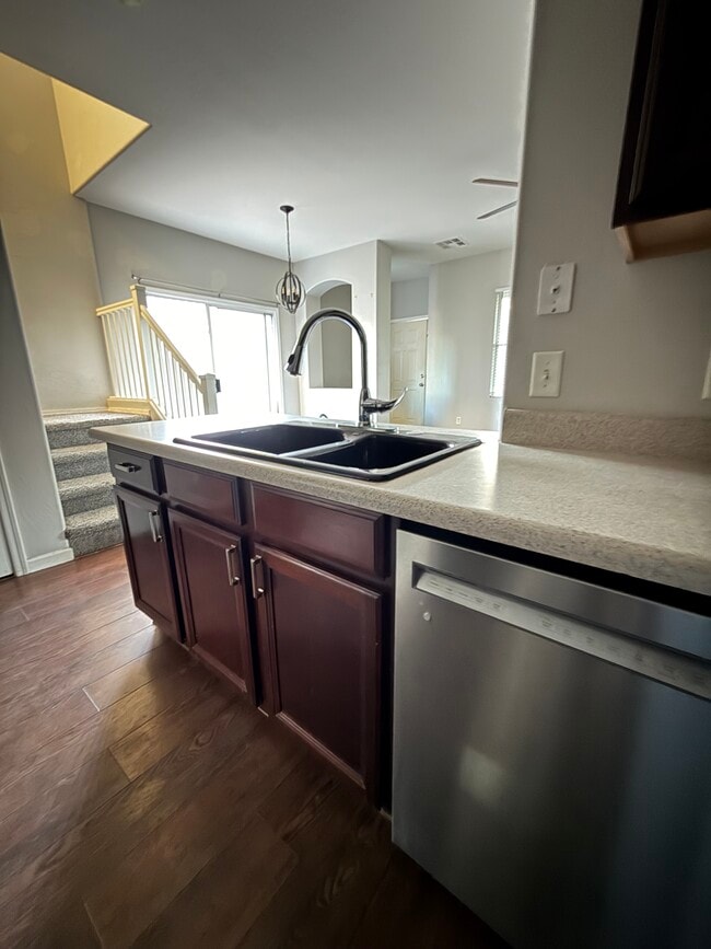 Building Photo - 1568 S Jacana Ln