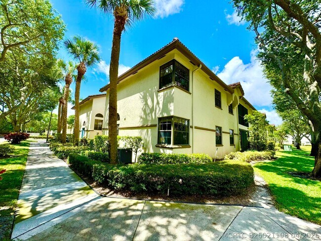 Photo - 5135 Floria Dr Unit E