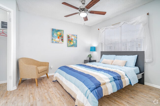 1 habitación, 2 baños - 800 pies cuadrados - Dormitorio 1