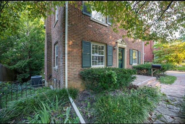Photo - 418 Henry Clay Blvd Casa