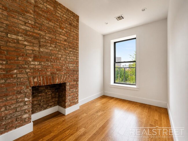 Photo - Stunning 3 bed 1.5 Bath w. Balcony in Bedstuy! Unit 1