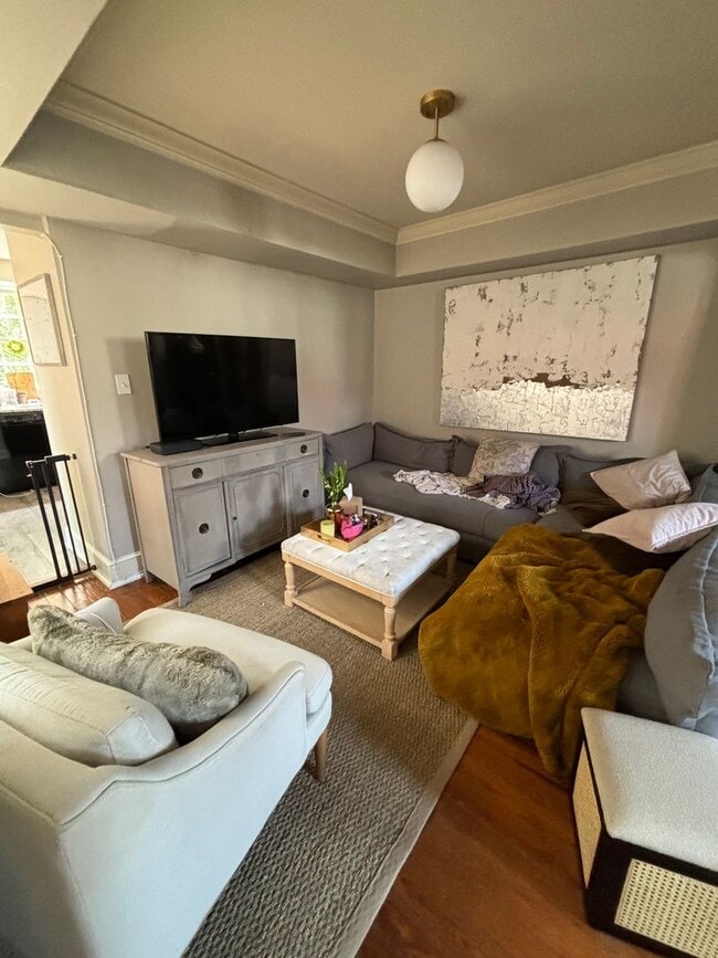 Photo - 408 Queen St