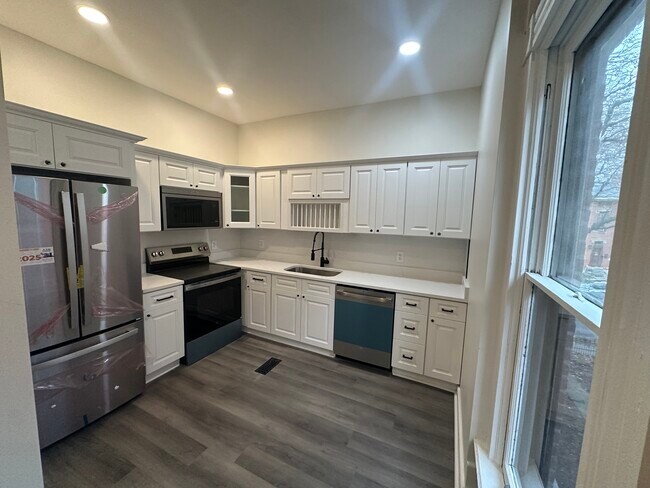 Photo - 81 Warren St Unit 1