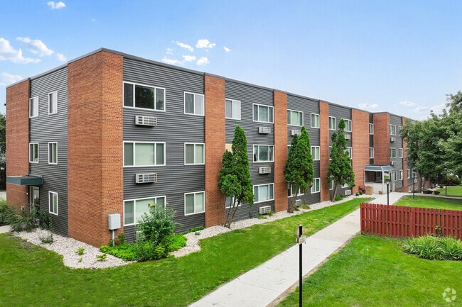 Building Photo - Pinehaven Apartments