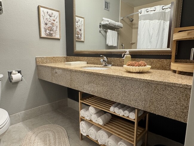 Photo - 6175 W Grand Ave