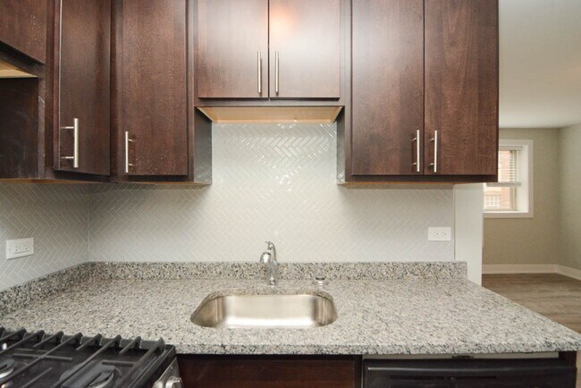 Photo - 447 W Surf St Unit 023