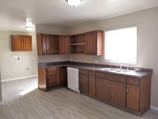 Photo - 4381 Marlowe St