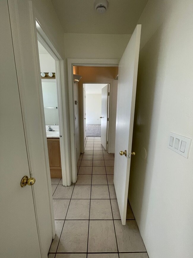 Photo - 3669 S Camino Seco Unidad 2