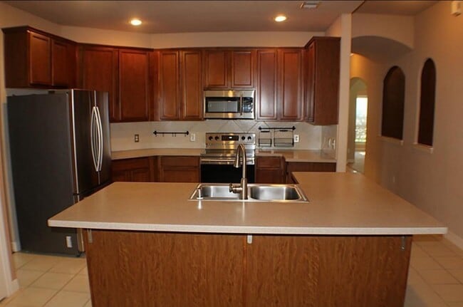 Photo - 15223 Harlin