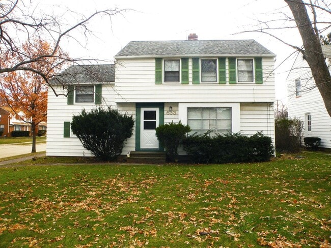 4 Bedroom - 1.5 Bath Colonial available fo... - 4 Bedroom - 1.5 Bath Colonial available fo... Casa