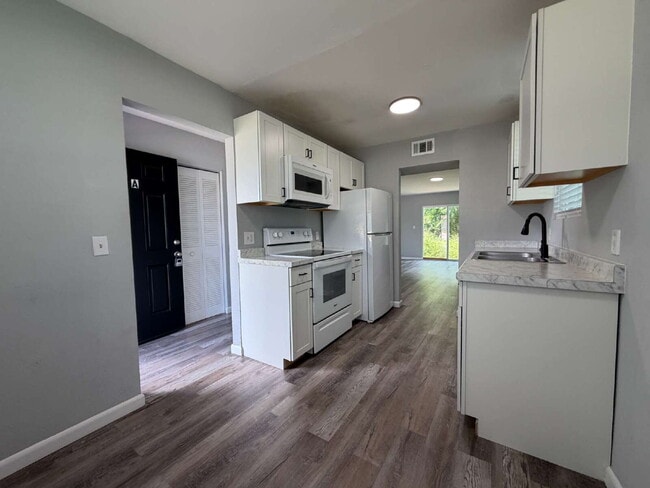 Photo - Downstairs unit available July 15th! Unit A