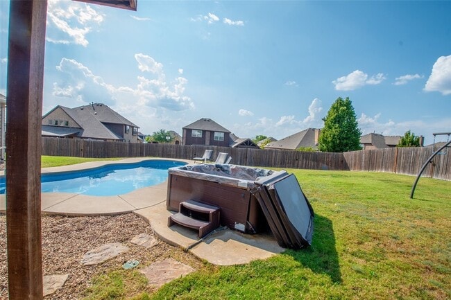 Photo - 1129 Dover Pl