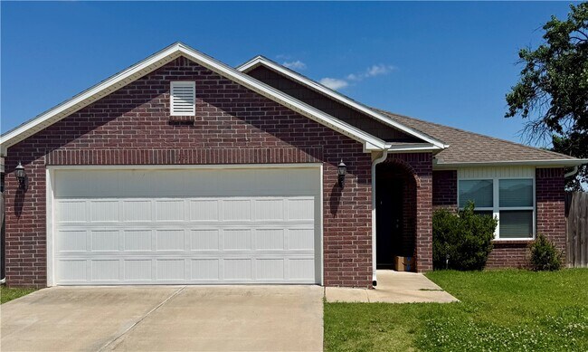 1334 S Kingfisher Ln