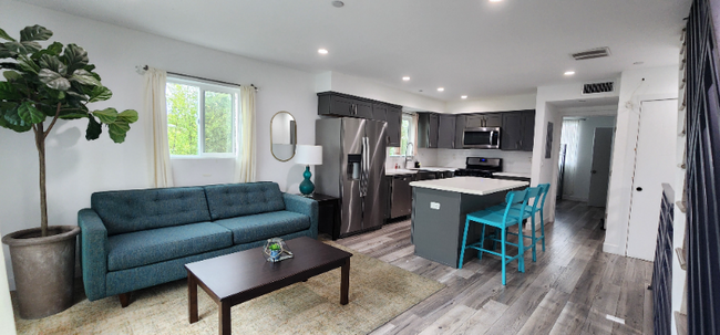Photo - 1228 Alexandria Ave Townhome