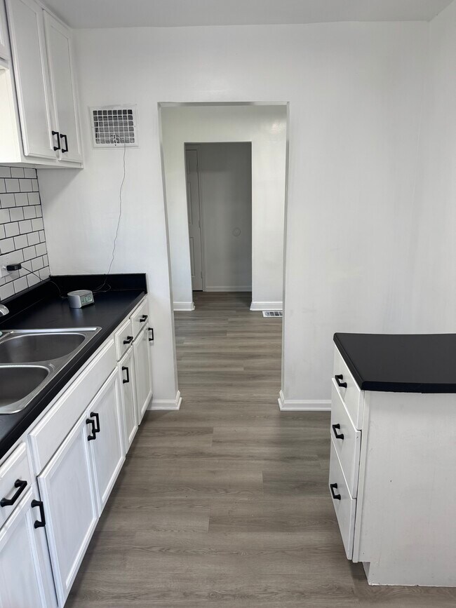 Photo - 1596 S Champion Ave