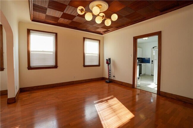 Photo - 4222 Vincennes Pl Unit B