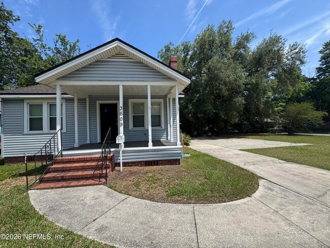 Building Photo - 3609 Dellwood Ave