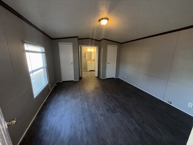 Photo - 1504 Anita Cir