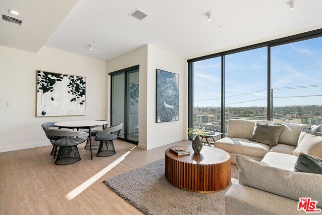 Building Photo - 3688 Overland Ave Unit 604