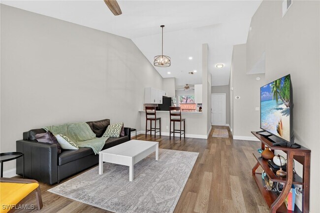 Photo - 209 Robin Hood Cir Unit 201