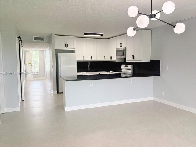 Photo - 16511 Blatt Blvd Unit 203