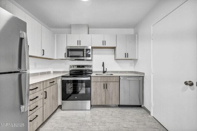 Photo - 1642 York Wy