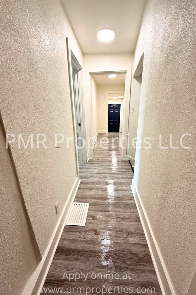 Photo - 6 Bedrooms / 3.5 Bathrooms House
