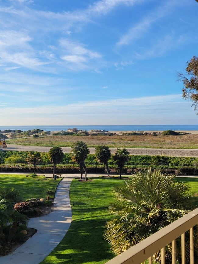 Building Photo - 3rd Floor Surfside III 2+2 Condo w/ Specta...