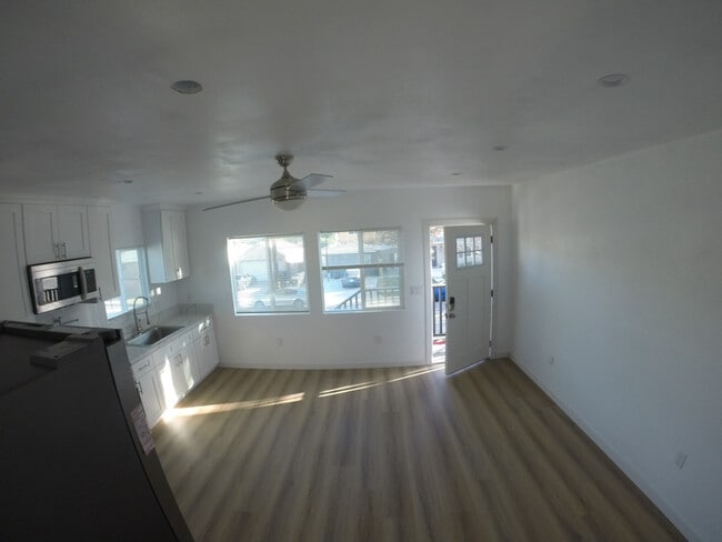 Photo - 6002 Hazelbrook Ave Unidad 1