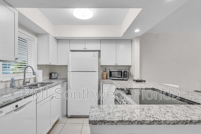 Photo - 1670 Laurel St Unit # 205